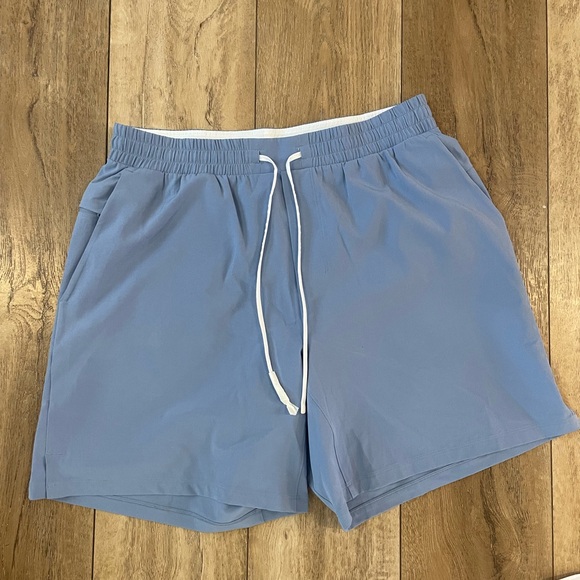 Lululemon Men’s large short Blue Mesh Lined Shorts - Picture 5 of 5